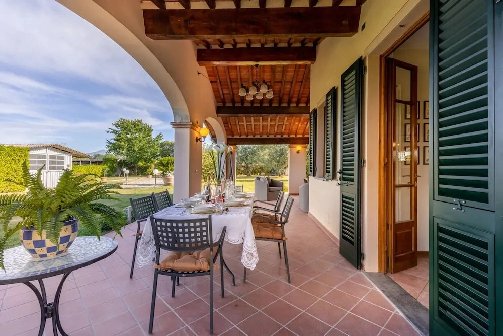Country Home in Lucca near Tuscan Wineries