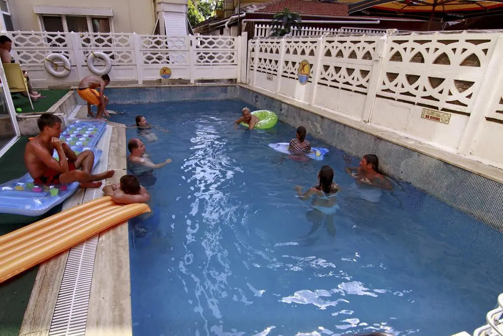 Kleopatra Bebek Hotel