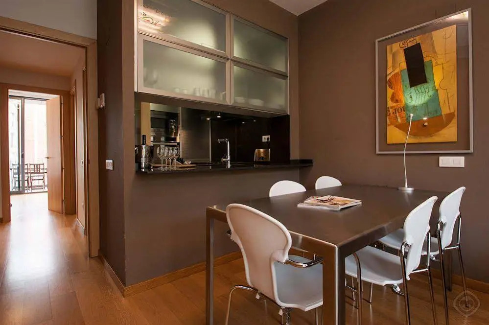 Sagrada Familia Area Pool Apartments