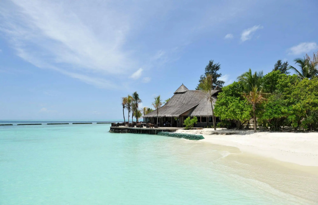 Komandoo Island Resort & Spa