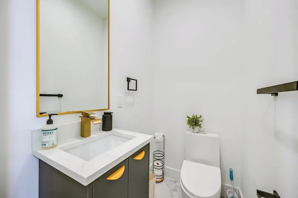 3 Mi to Naples Beach: Luxurious Home w/ Pool!