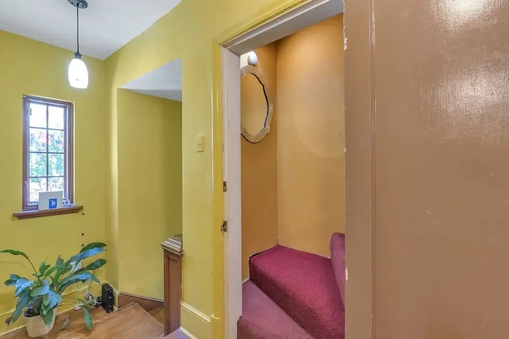 Cute Apartment In The Heart Of The City 2 Bedroom Apts by RedAwning