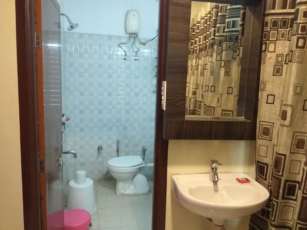 JK Rooms 128 Hotel RR
