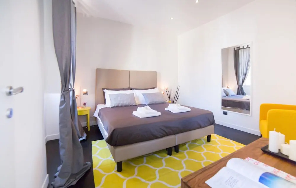 Rent In Rome - Flo's Apartment