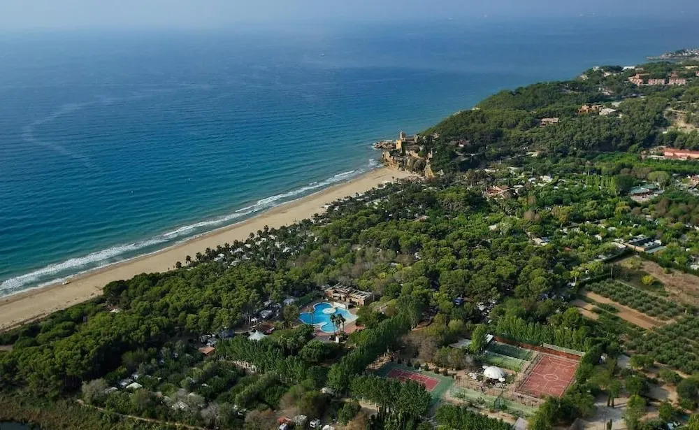 Tamarit Beach Resort