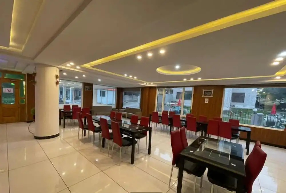 Cloud Way Hotel