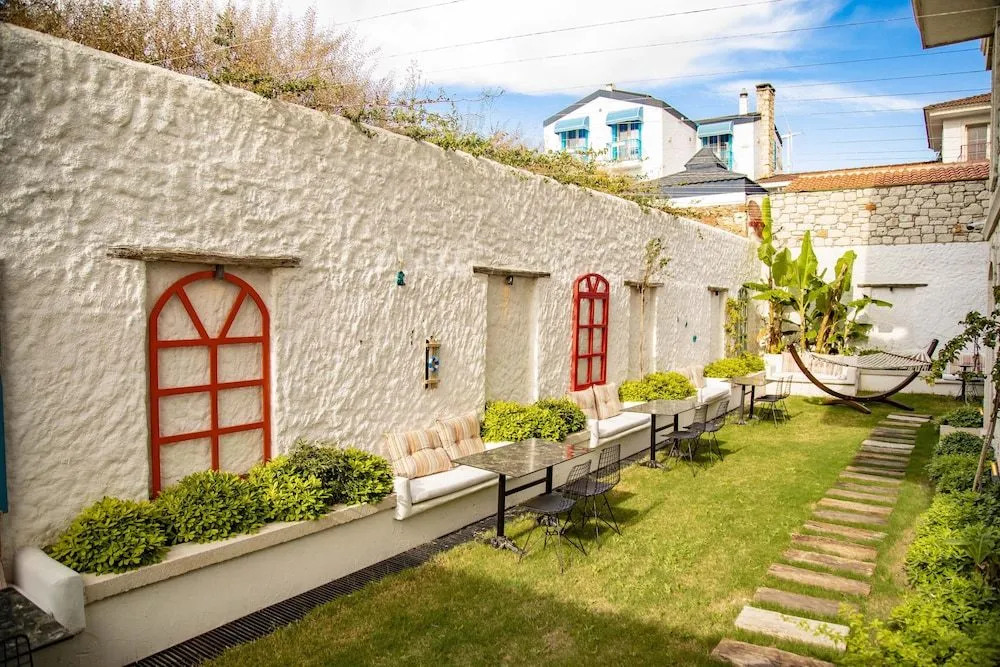 Aymesev Tas Otel