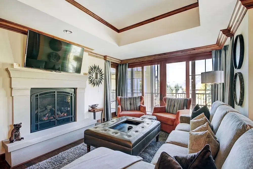 Chic 2 BR+Den Ritz-Carlton Condo with Valley Views by RedAwning - Save 20% on 7+ Nights!