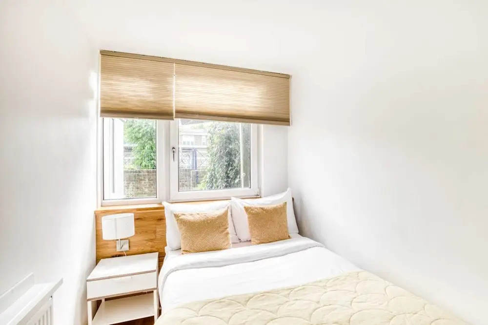 Homely 4 Bedroom House in Brixton