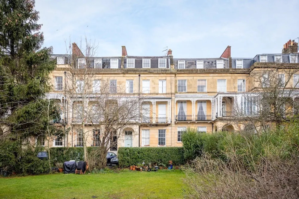 27 Lansdown Place