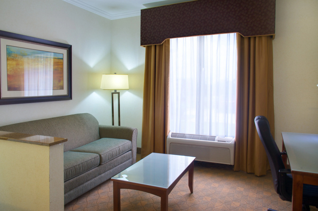 Holiday Inn Express Hotel & Suites Lufkin South by IHG