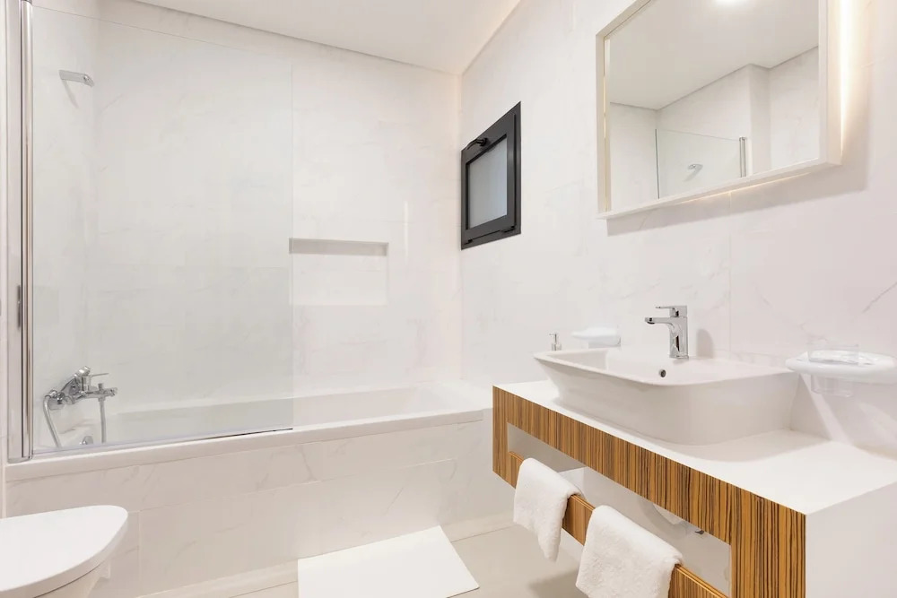 Correeira Luxury Residence T2 J - Albufeira, Pools, Wifi, Bbq, Beach