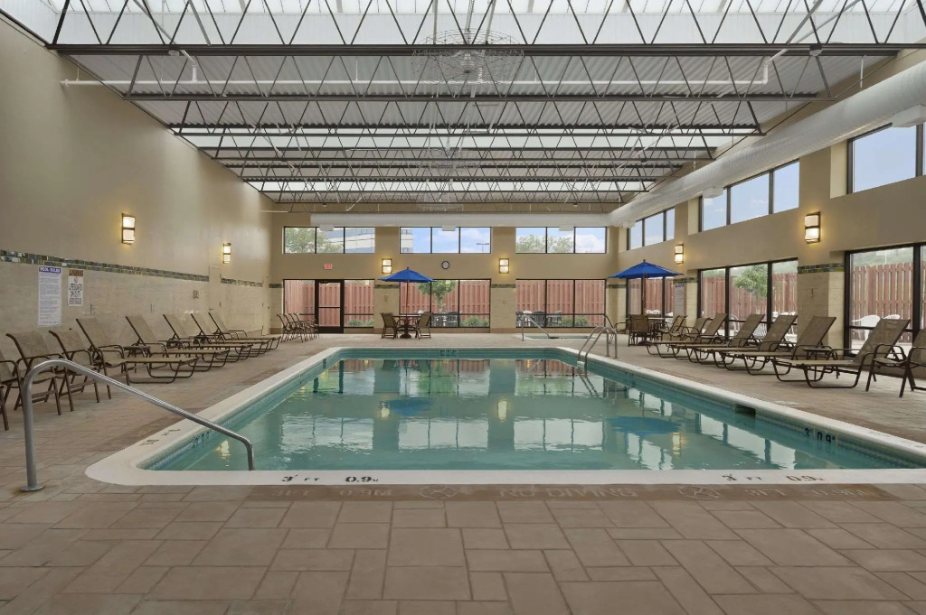 Delta Hotels by Marriott Minneapolis Northeast