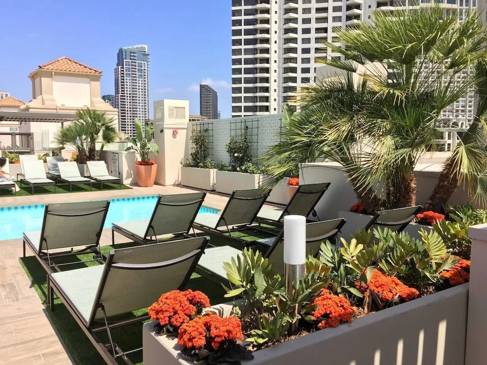 H3 -Gorgeous Multi Level San Diego Loft - Work or Escape Free Parking - #1 Location!