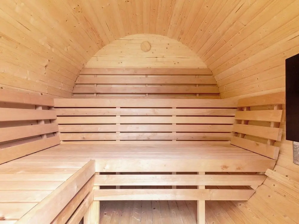 Family Retreat: Sauna & Fenced Garden