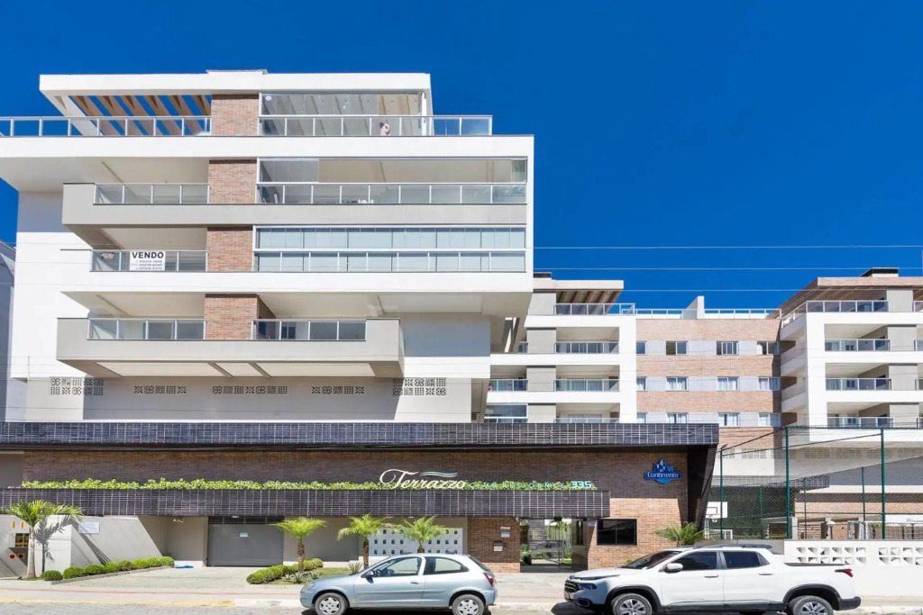 Terrazzo 401A - Apartamento 02 suítes - Acomoda até 05 pessoas - À poucos metros da praia de Bombas