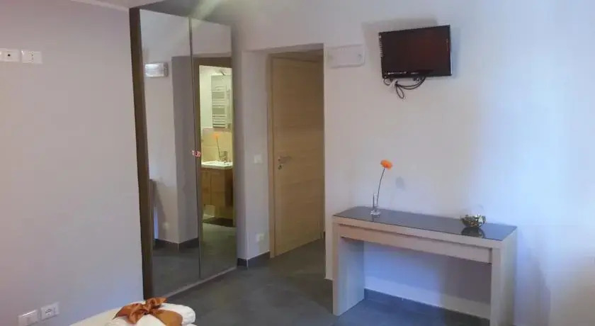 Gemini House