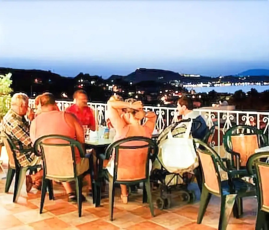 Captains Hotel