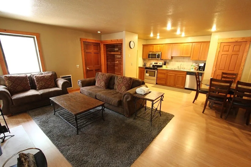 Hidden Valley 111 1 Br condo by RedAwning