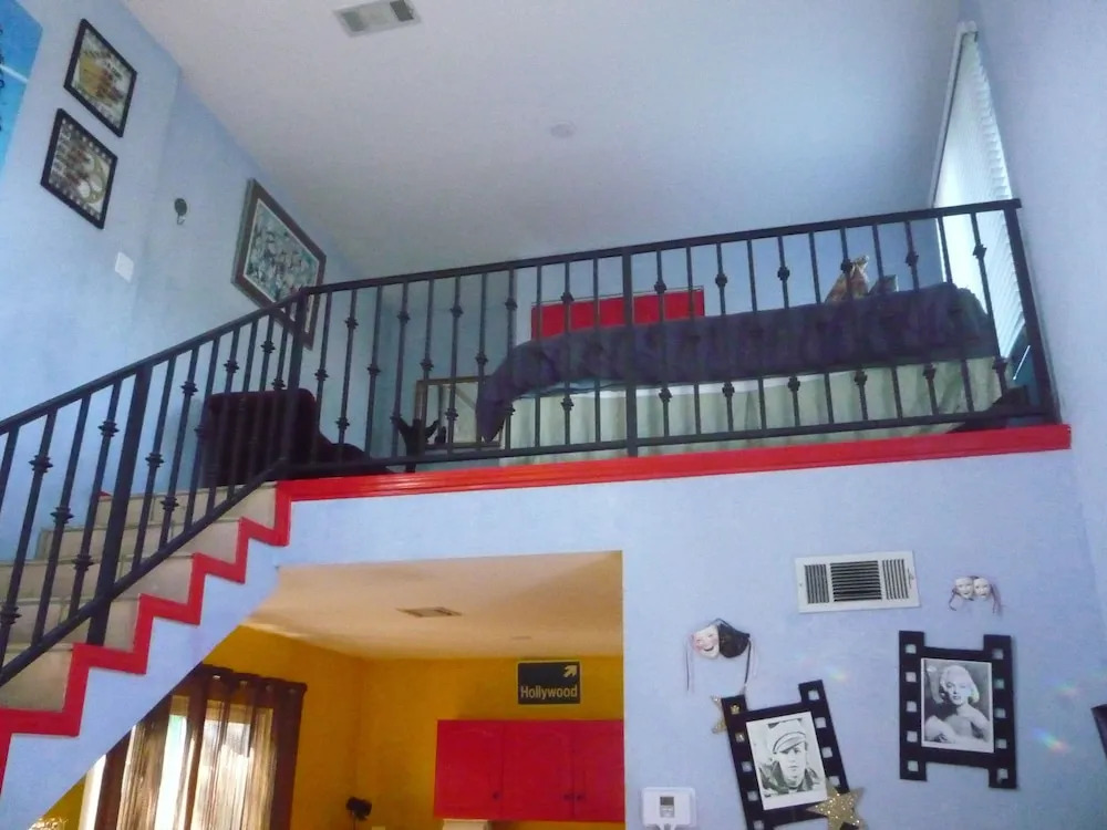 Woodland Hills Calabasas Guesthouses