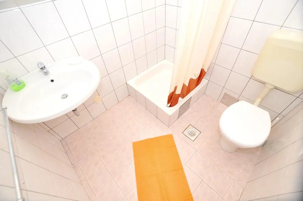 Studio in Živogoš?e, With Wonderful sea View, Enclosed Garden and Wifi - 50 m From the Beach