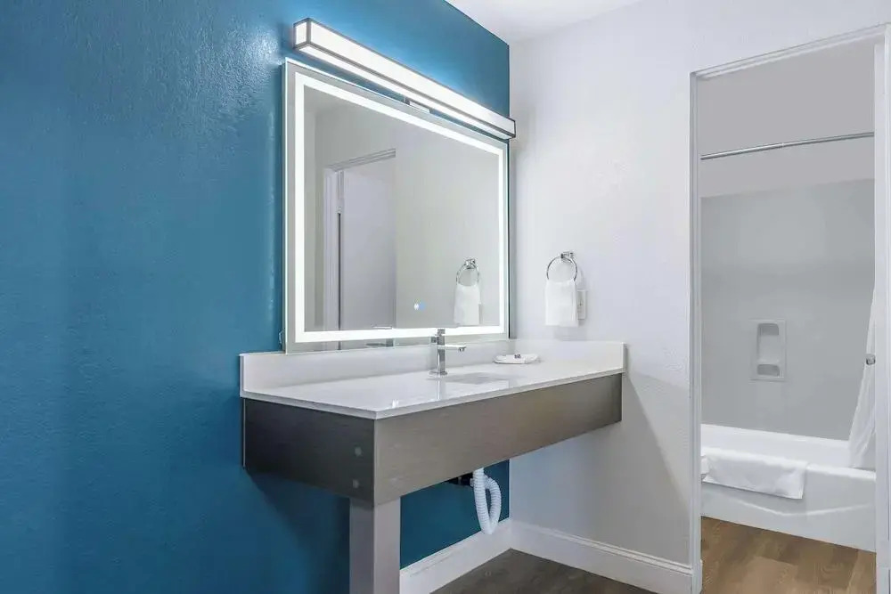 Studio 6 Suites Madera, CA Yosemite