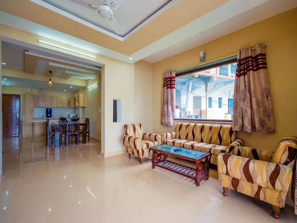 OYO 14018 Home Doon View 3BHK Barlowganj