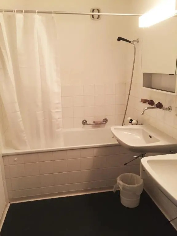 Penthouse Tgesa Tgampi T33