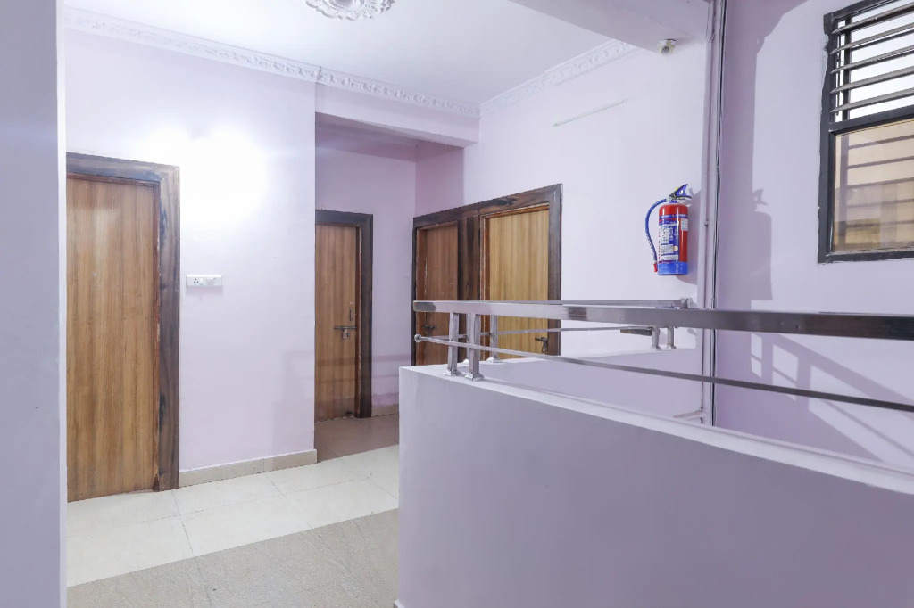 OYO 47603 Hotel Sandalwood Vibes