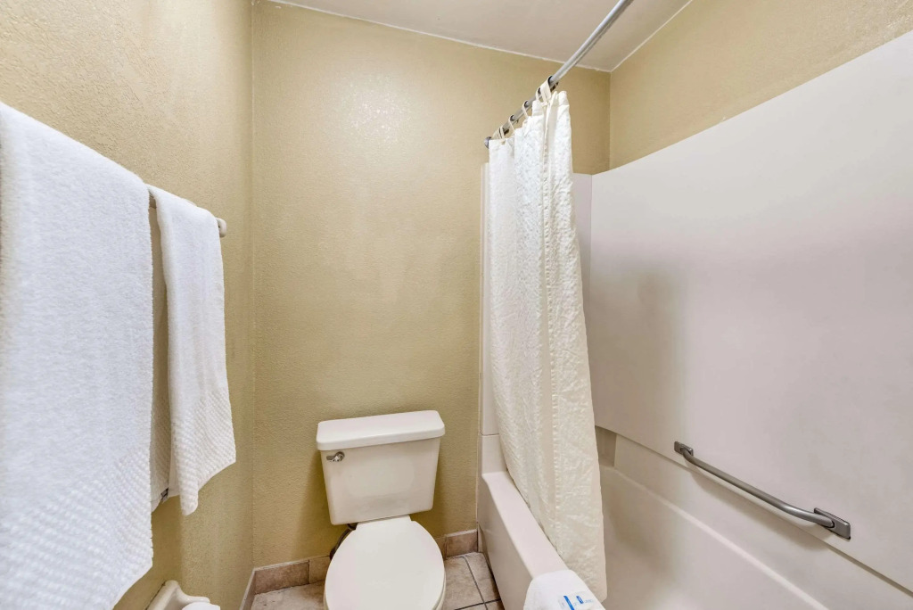 Rodeway Inn Columbus West