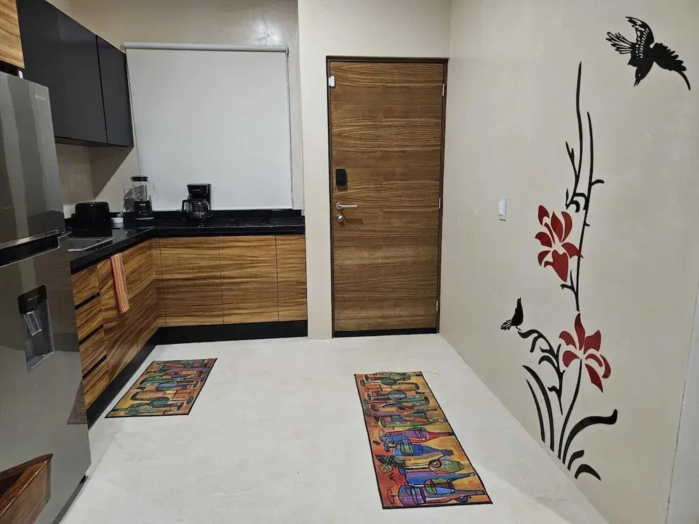 Elegant 1 Bedroom - 1 bathroom Apartment