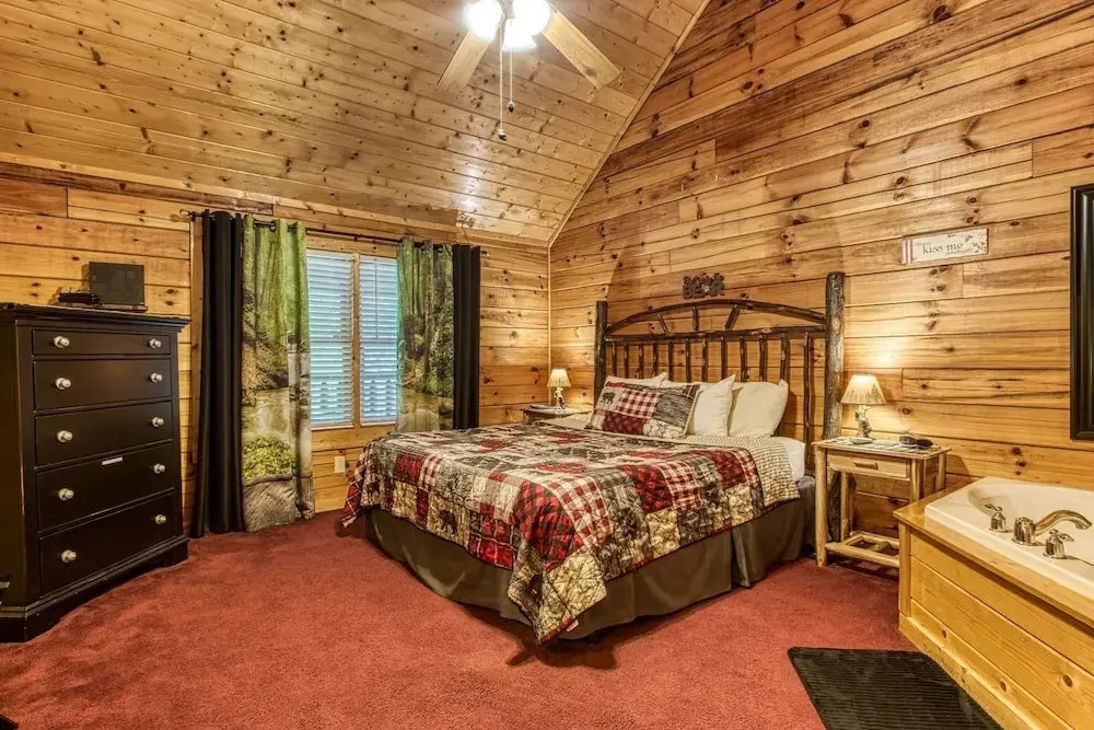 Little Slice of Heaven -1BR 1BA Close to Town and Resort Amenities cabin
