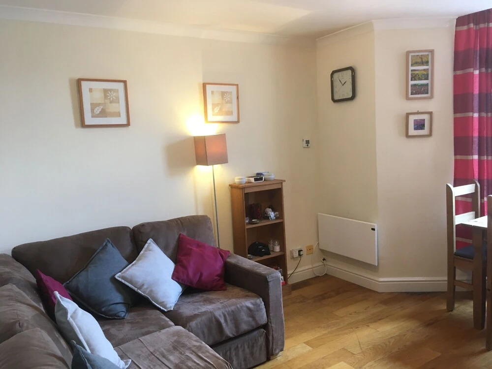 Perfectly Located 2-bed Apartment in Inverness