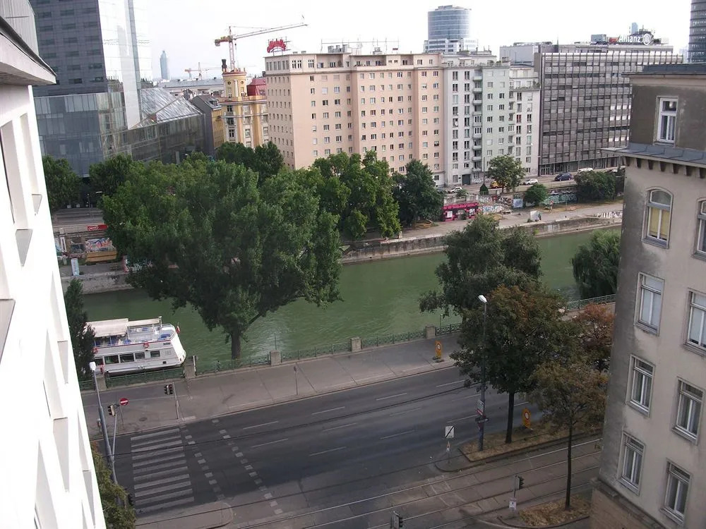 Constantin Apartments