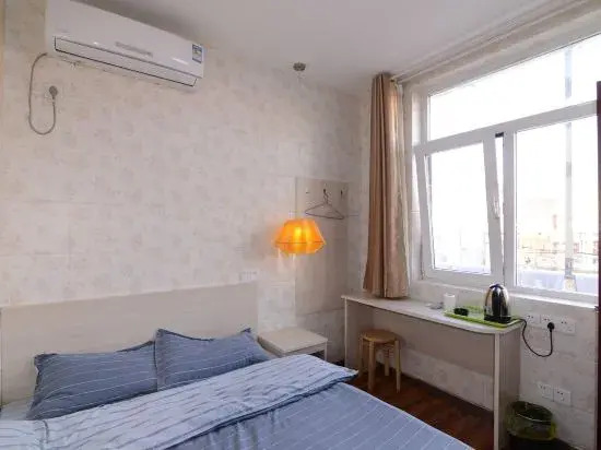Yangzhong Yizhou Hotel