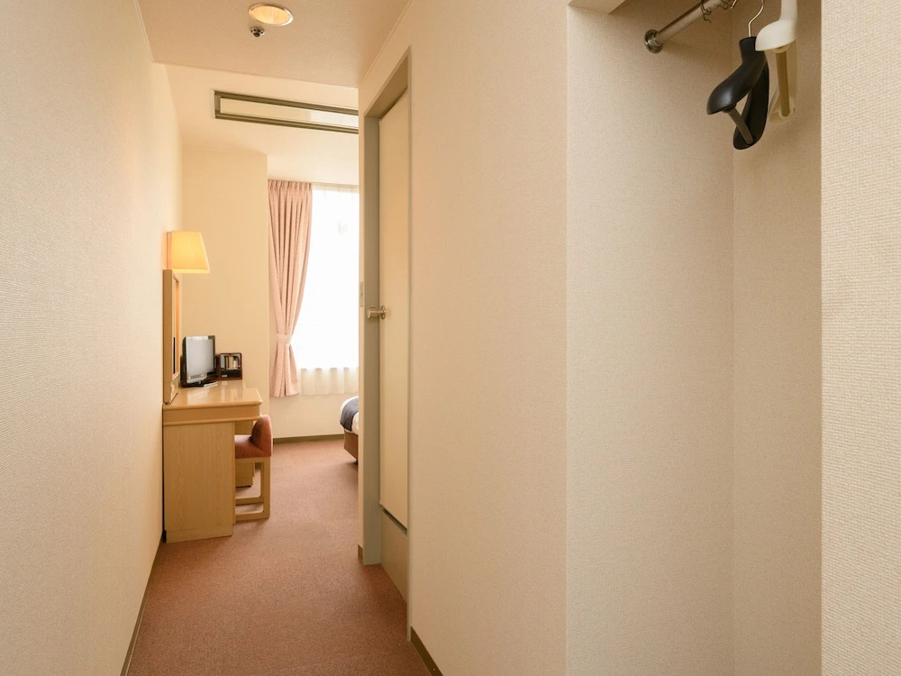 Tabist Ueda Station Hotel