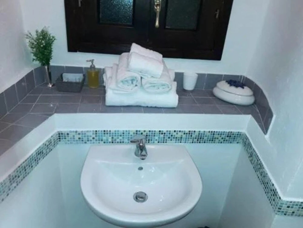 Guest House H4T
