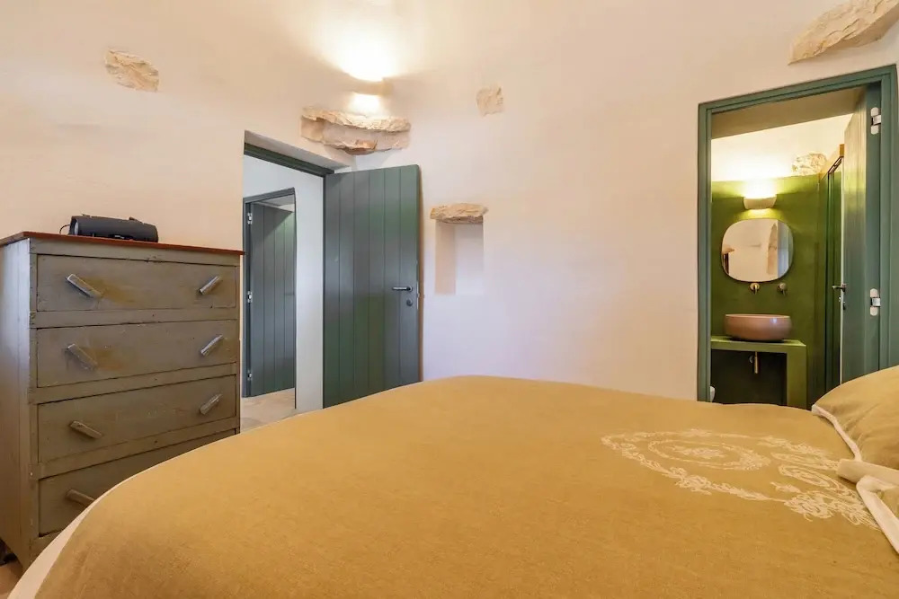Trullo Pietra Rossa with Pool by Wonderful Italy