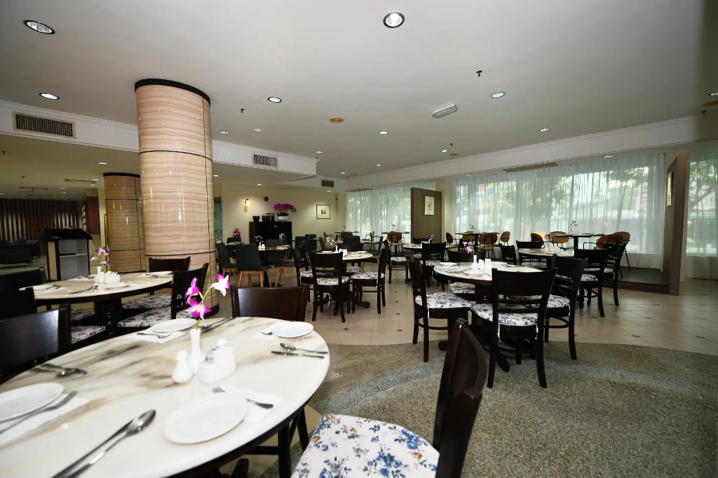 TF Riverside Hotel