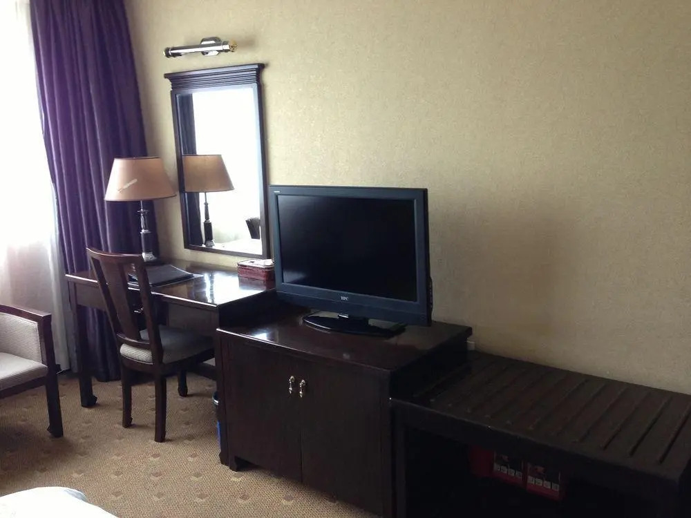 Lifu Hotel - Huang Pu Road Run Du