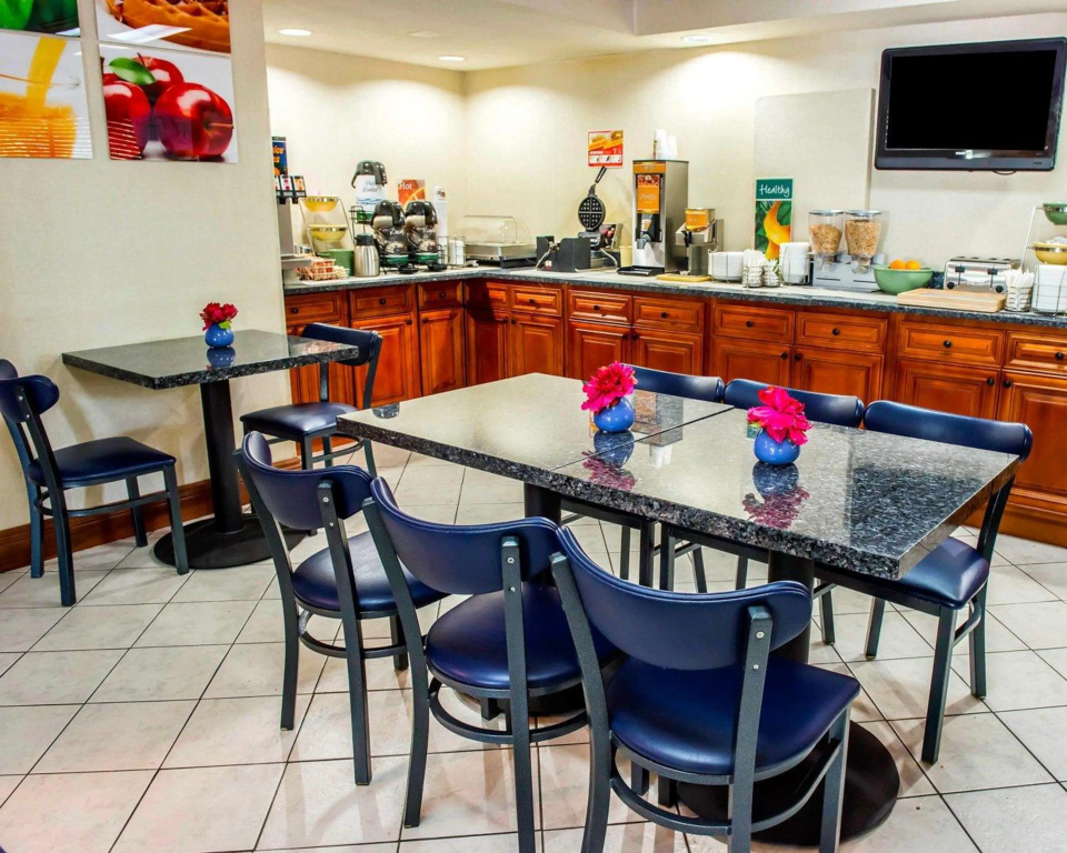 Quality Inn & Suites Gibsonia - Pittsburgh North