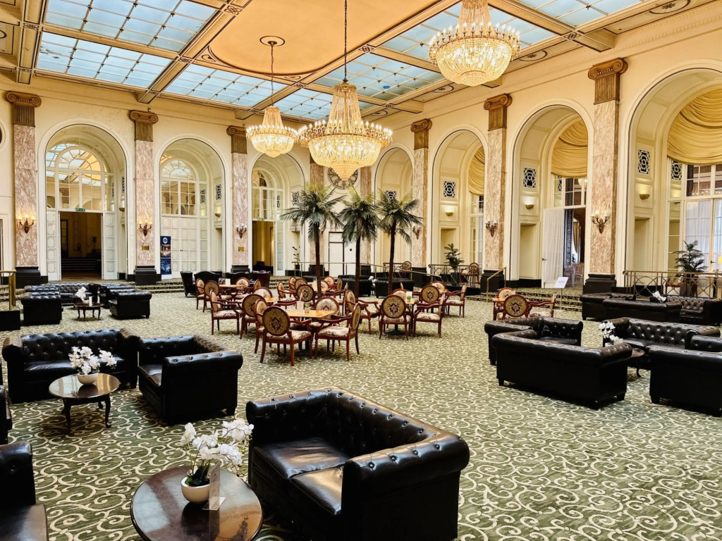 Adelphi Hotel