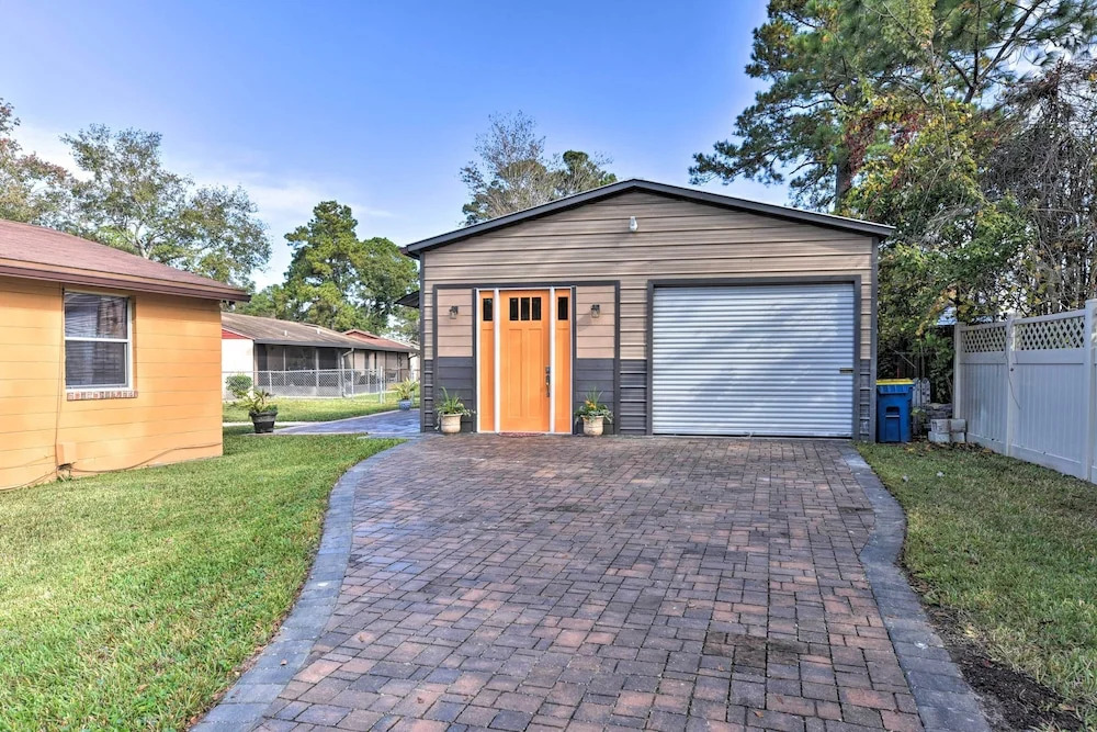 Cozy Jacksonville Studio - 10 Miles to Downtown!