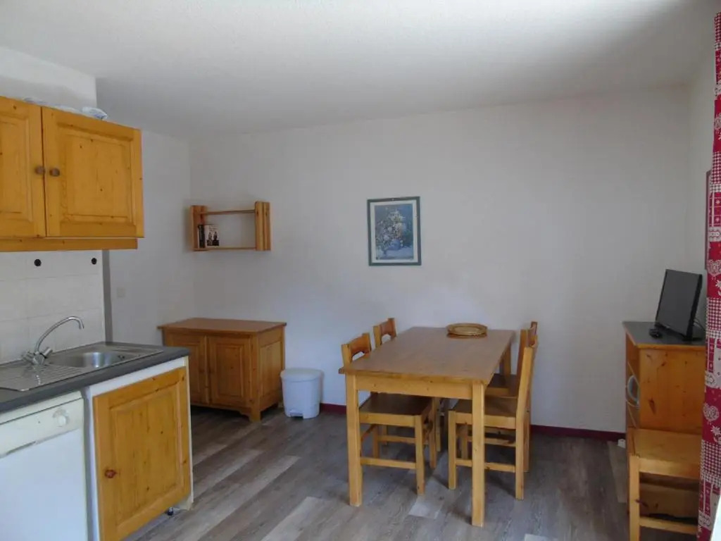 Appartement Valfréjus, 2 pièces, 6 personnes - FR-1-561-18