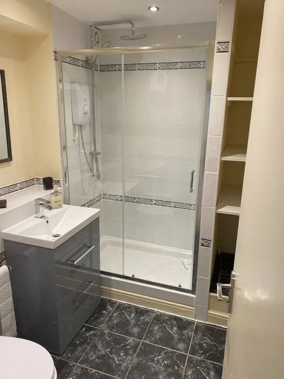 River Courtyard Ground Floor Apt 2BR Parking St Neots Town Centre