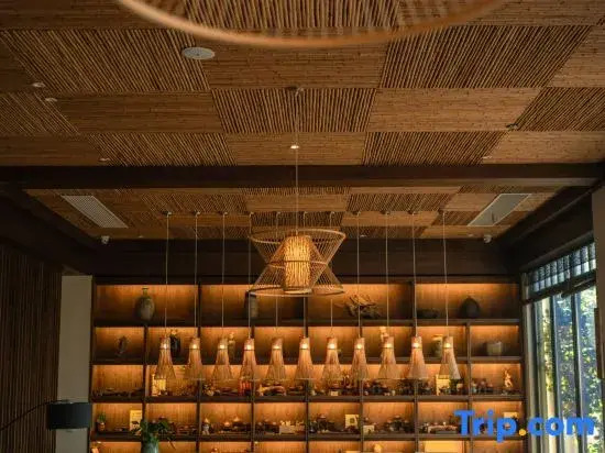 Huazhu Luxury · Yixing Xinran Bieyuan (Yunhu Scenic Area Store)