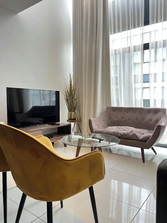 Easy Stay at Embassy Gardens Apartment