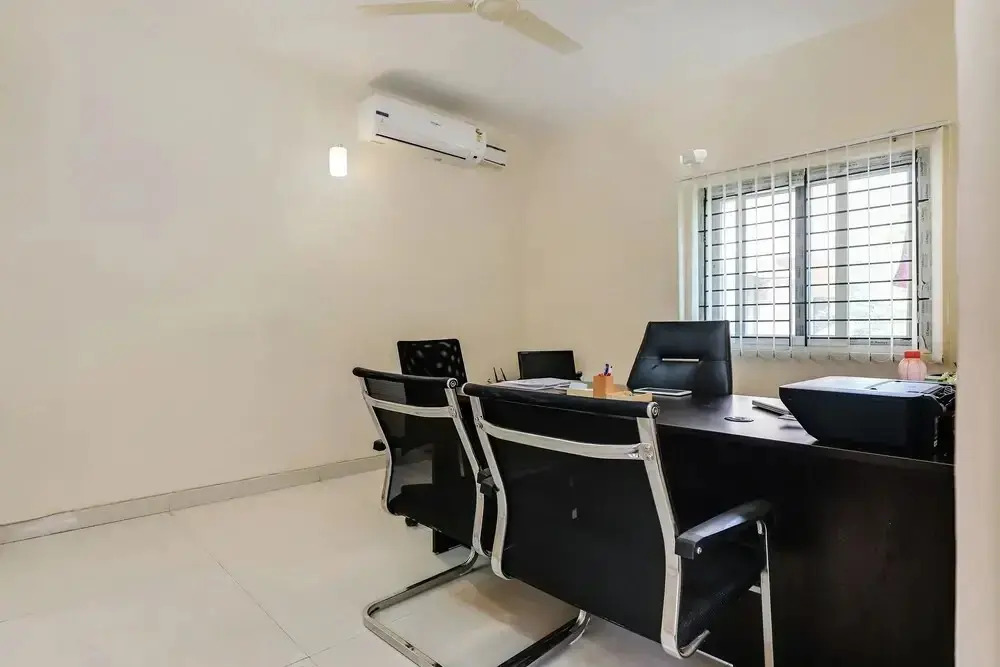 Nakshatra Comforts by OYO Rooms