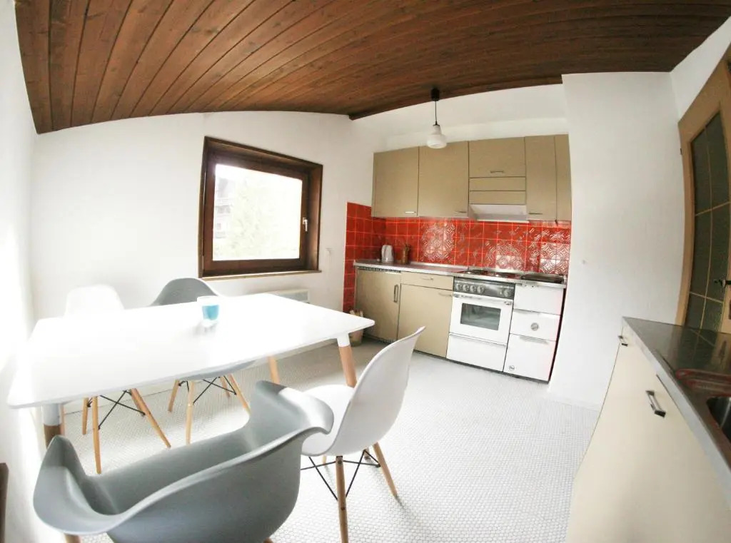 Family Friendly Chalet - Central with Beautiful Mountain Views