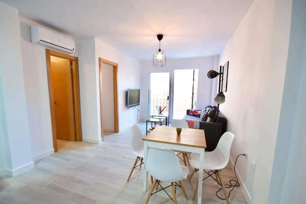 MalagaUrbanRooms - Beach & Sea